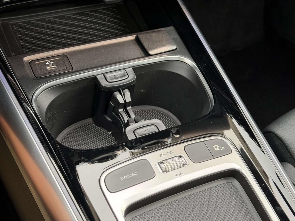 New 2026 Polar White Mercedes-Benz GLA 250 image 27