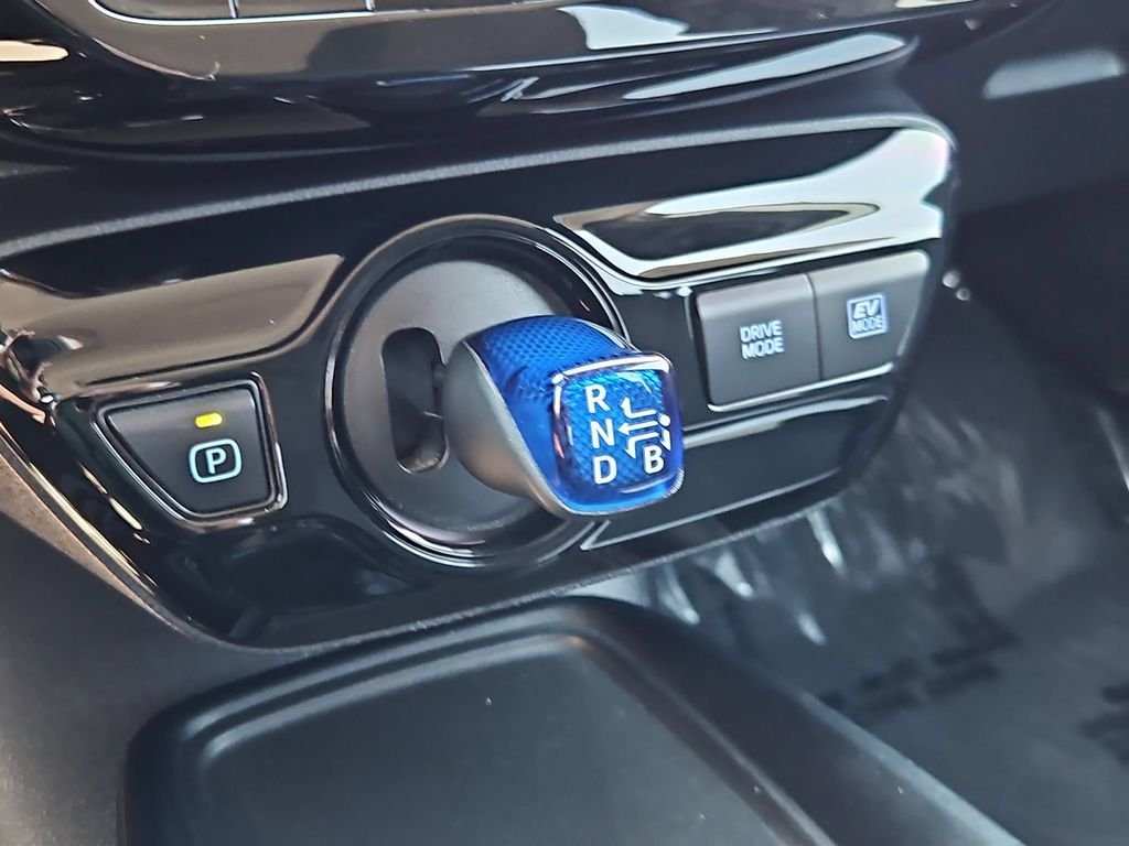 Used 2021 Pearl Toyota L image 20
