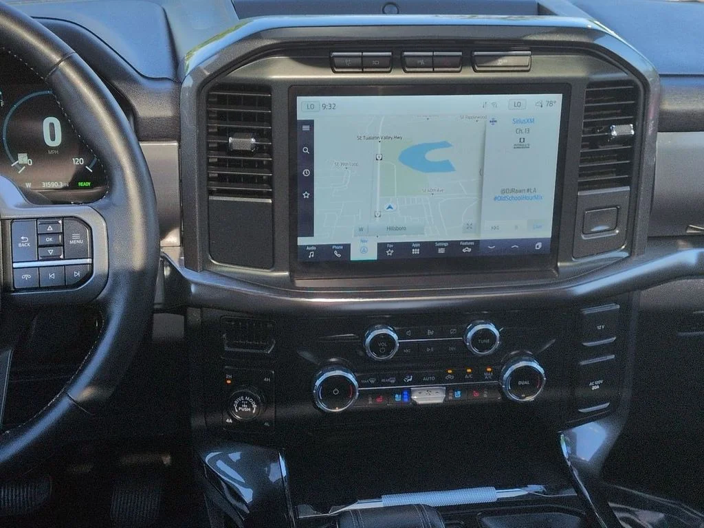 Used 2023 Silver Metallic Ford Lariat image 18