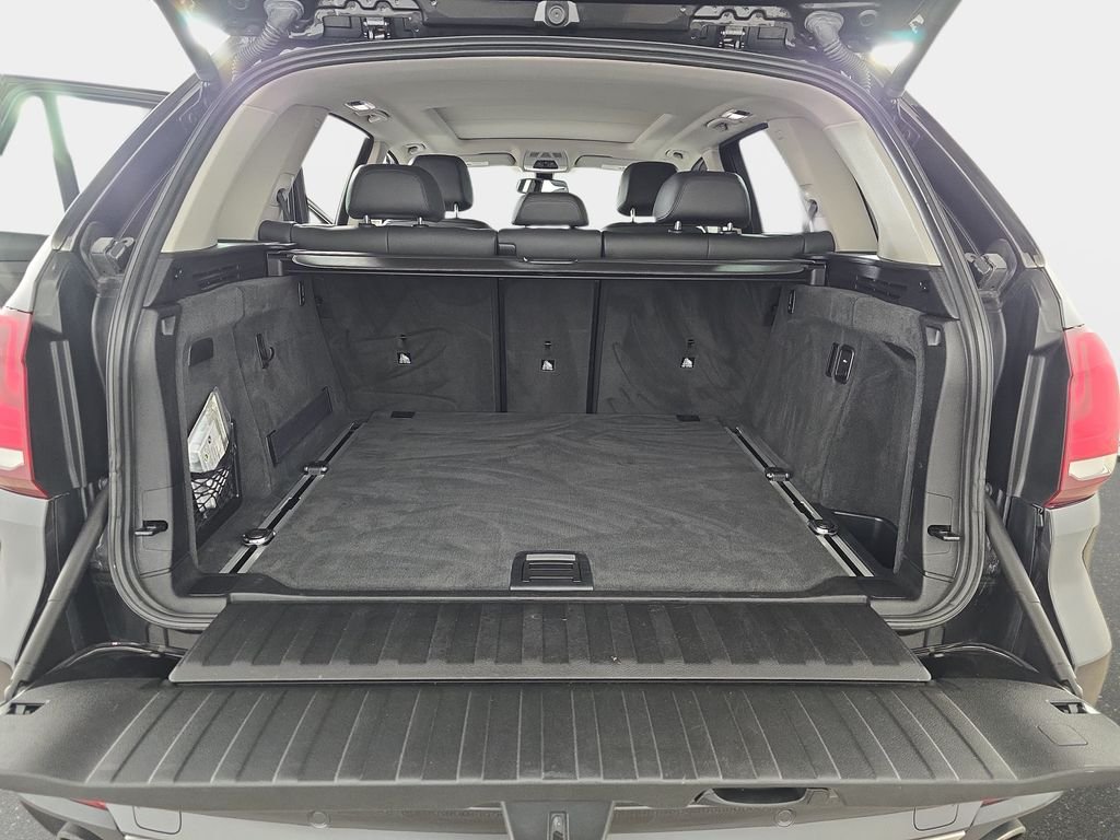 Used 2015 Dark Graphite BMW xDrive35i image 13