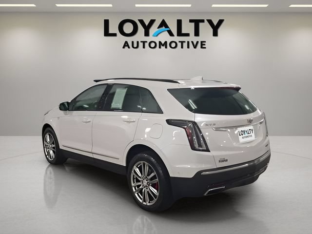 Used 2022 CRYSTAL WHITE TRICOAT Cadillac AWD Sport image 3