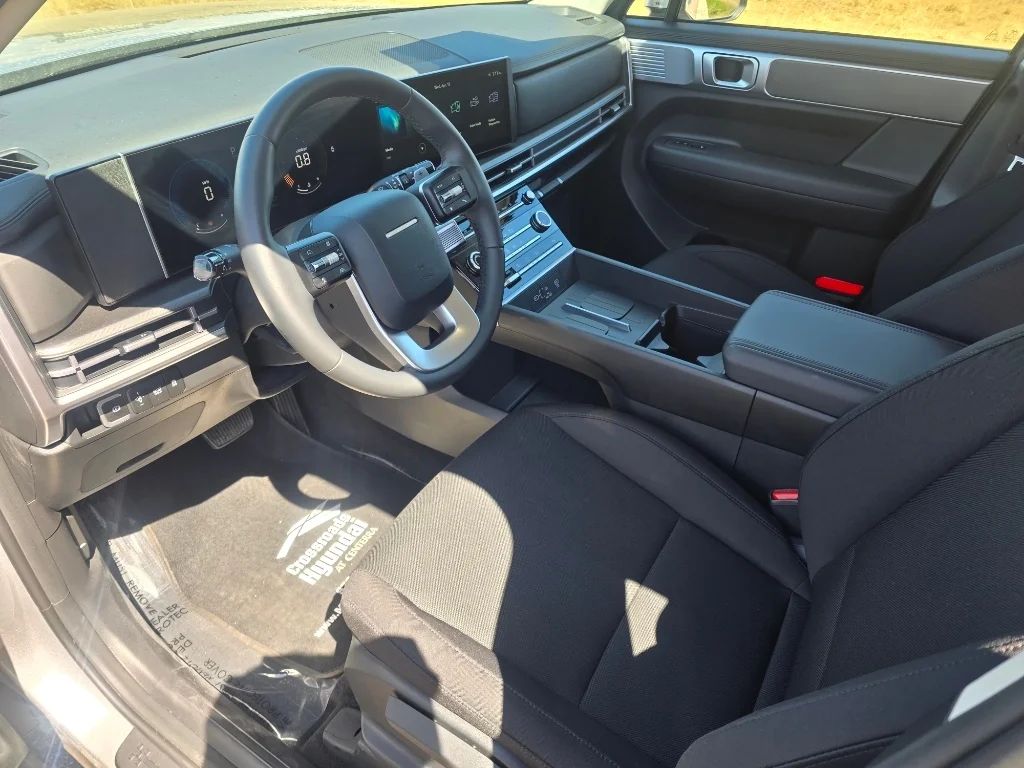 Used 2026 Shimmering Silver Hyundai SE image 25