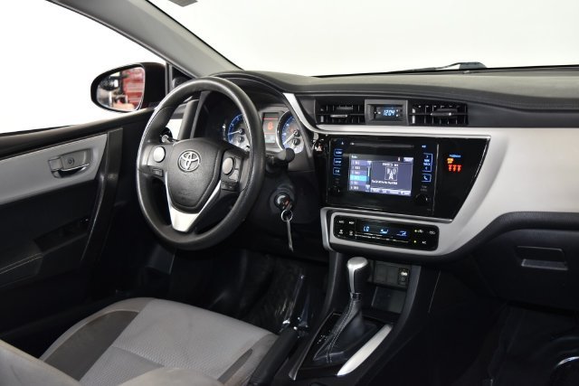 2019 Toyota Corolla LE - Photo 35