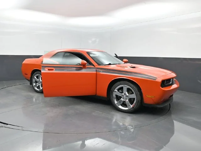 Used 2010 Orange Dodge R/T image 29