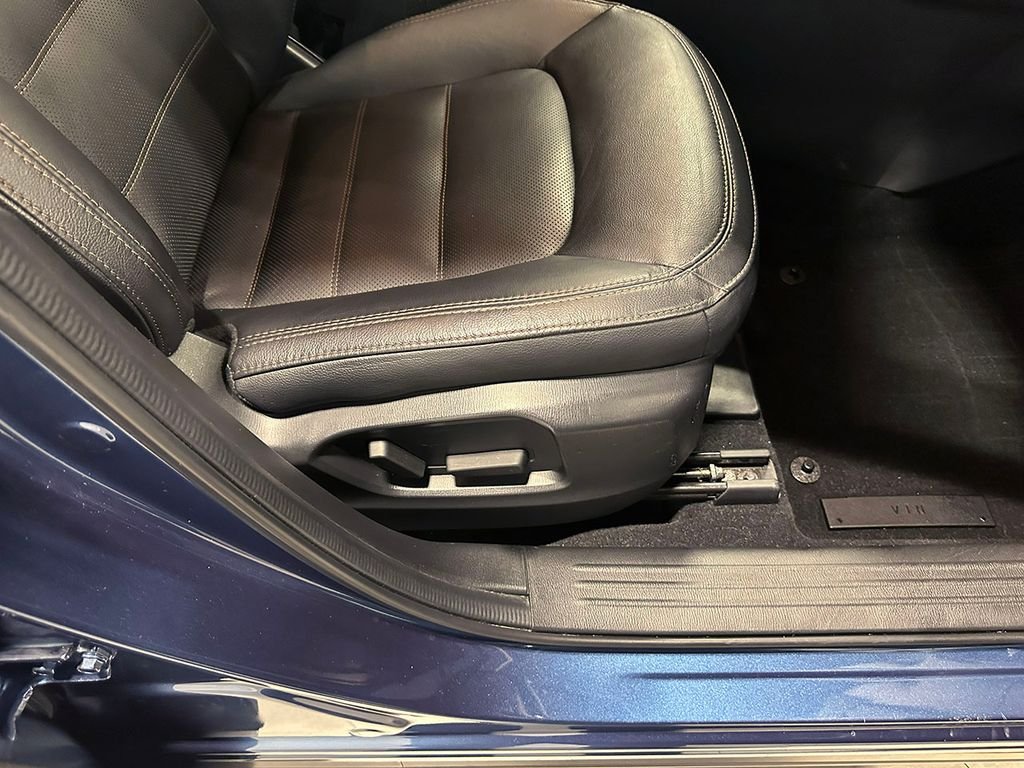 Used 2021 Blue Mazda Touring image 28