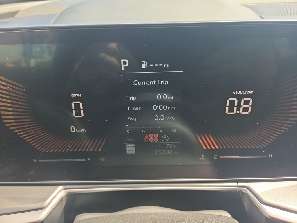 Used 2025 White Kia X-Line EX image 14