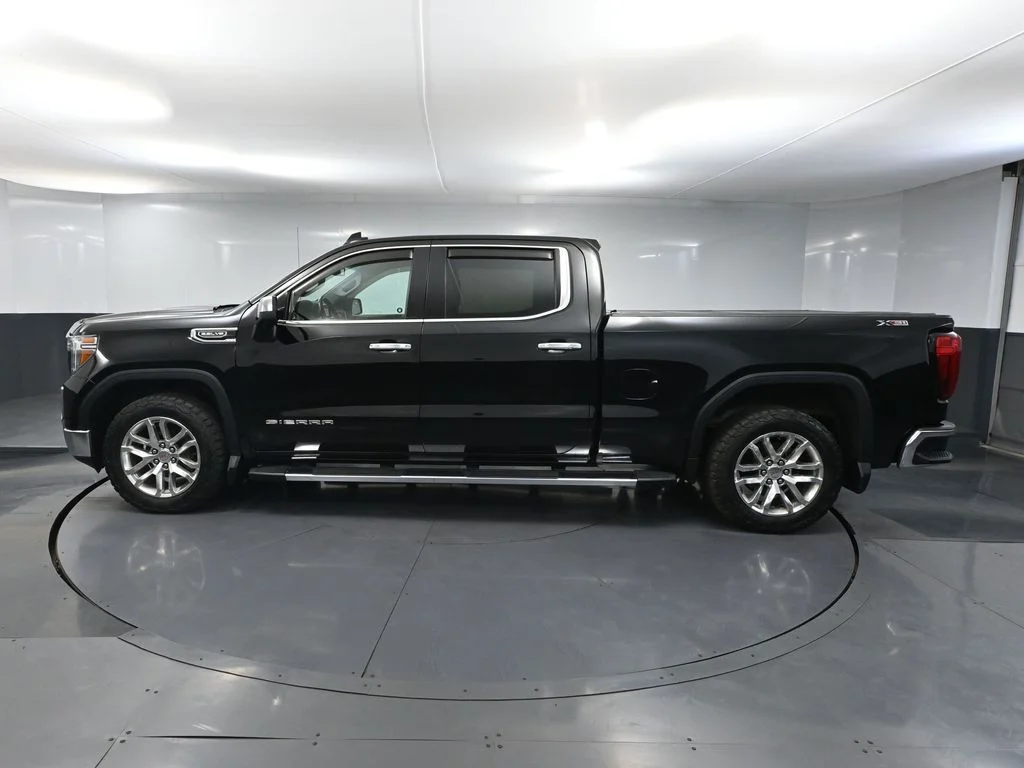 Used 2020 Black GMC SLT image 11