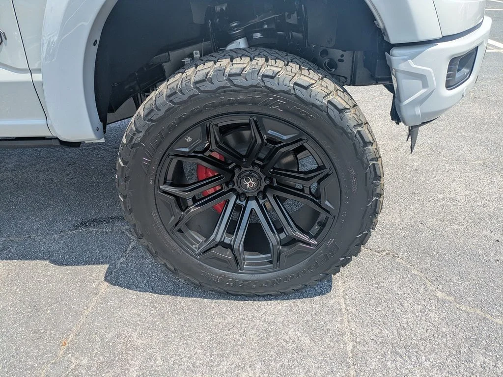 New 2026 Avalanche Ford XLT image 11