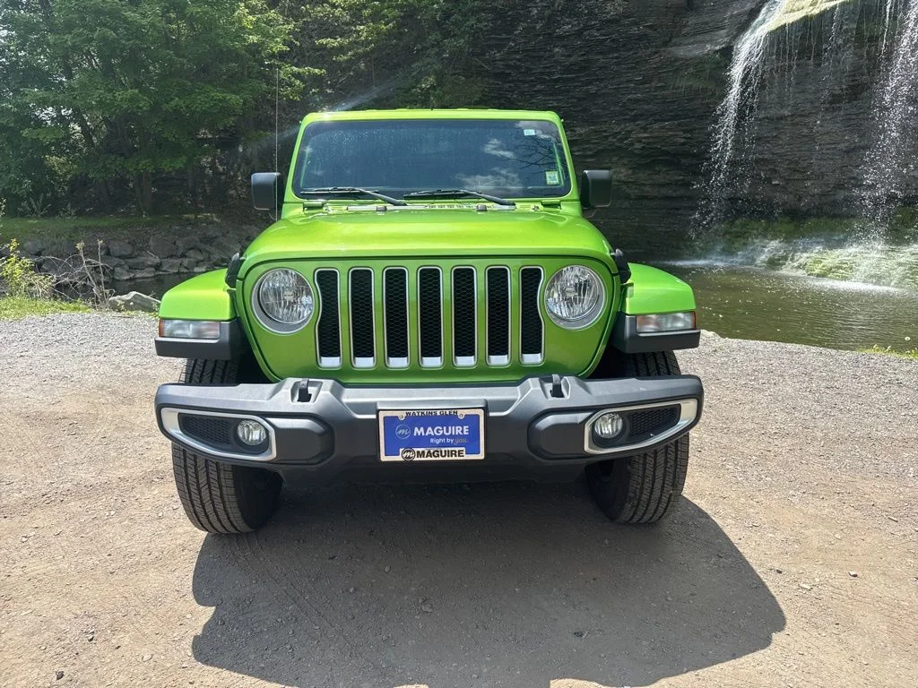 Used 2020 Green Jeep Unlimited Sahara image 2