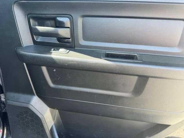2019 RAM Ram 1500 Classic Express - Photo 25