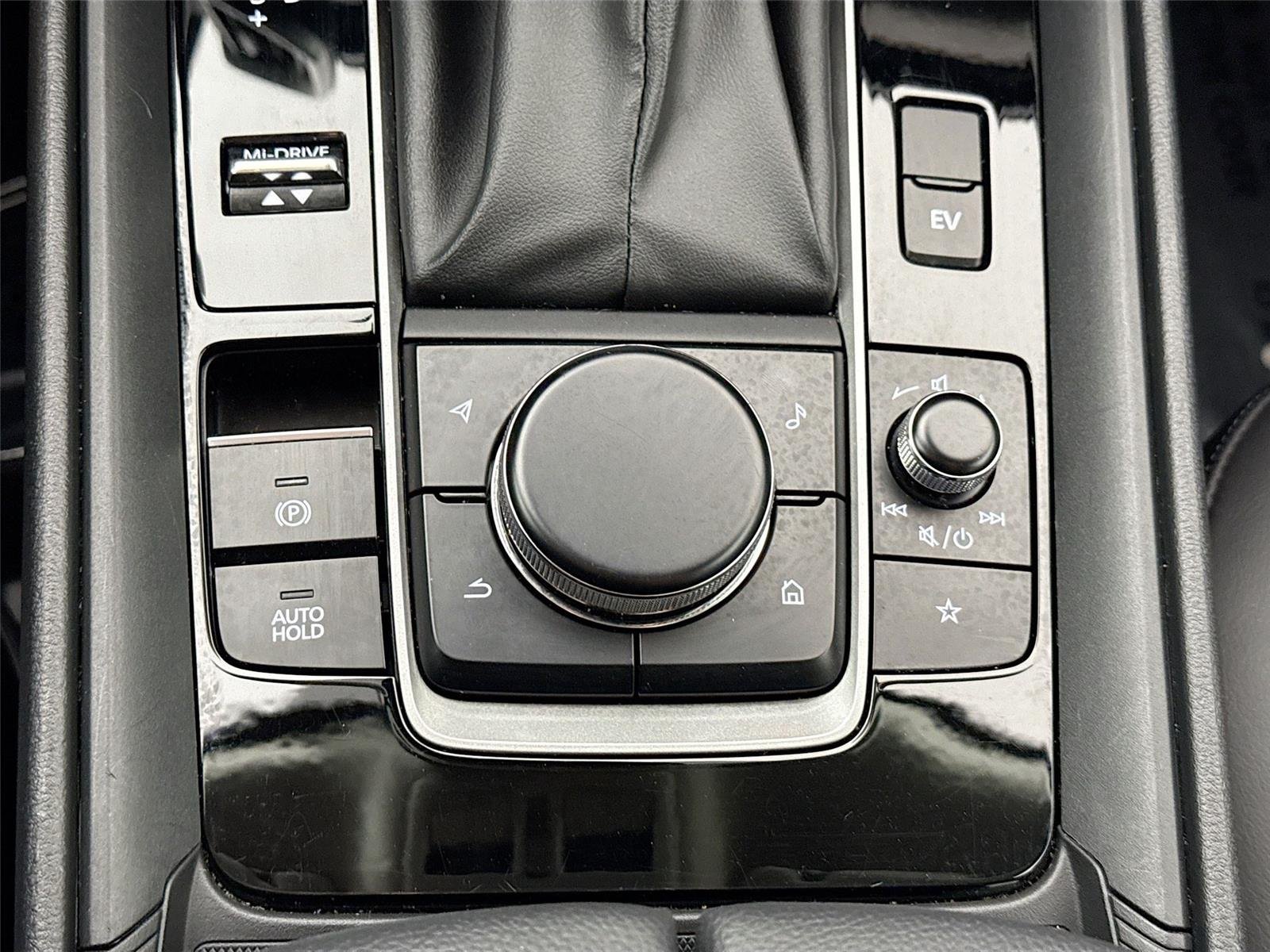 Certified Used 2025 Wind Chill Pearl Mazda Premium Package image 28