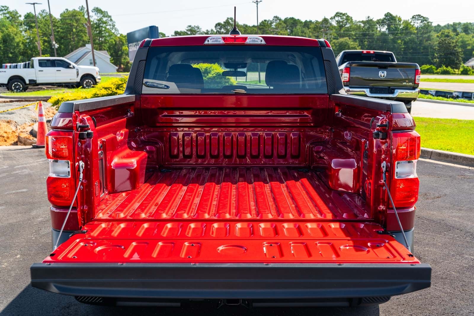 New 2026 Ruby Red Metallic Tinted Clearcoat Ford XLT image 10