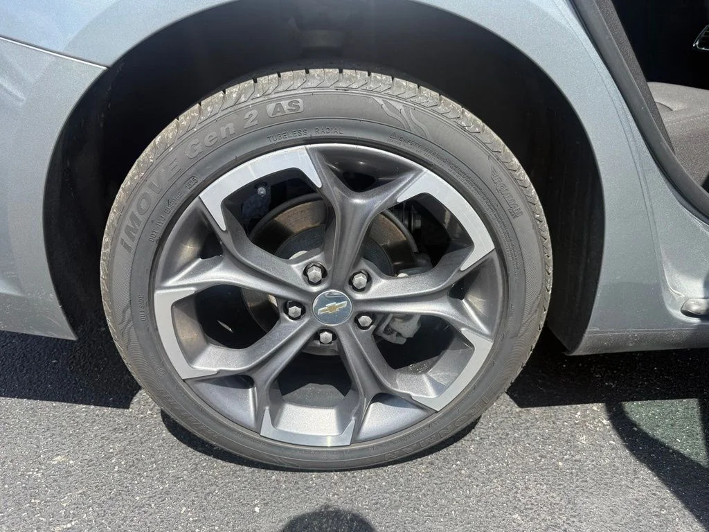 Used 2024 Gray Chevrolet LT image 45