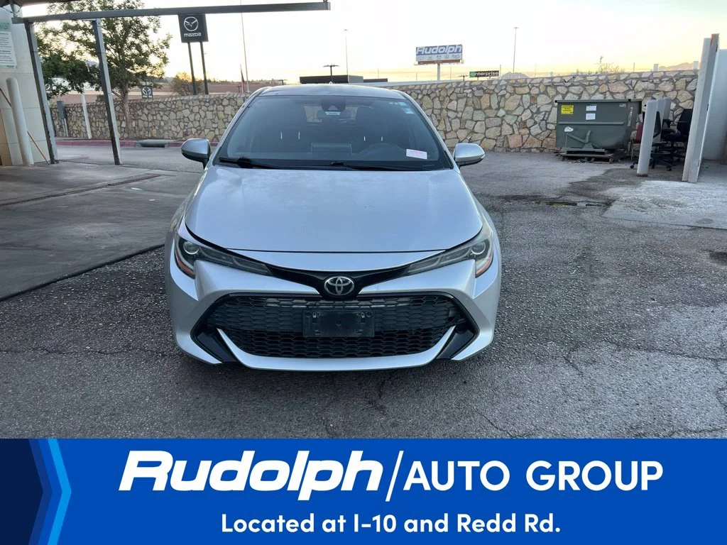 Used 2019 Silver Toyota SE image 8