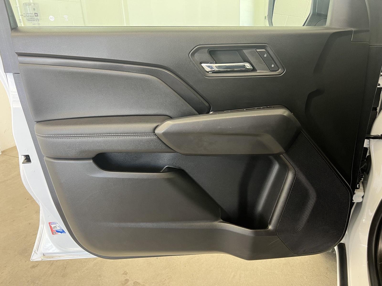 Used 2023 Summit White Chevrolet 2WD LT image 12