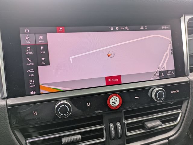 2025 Porsche Macan Base - Photo 20