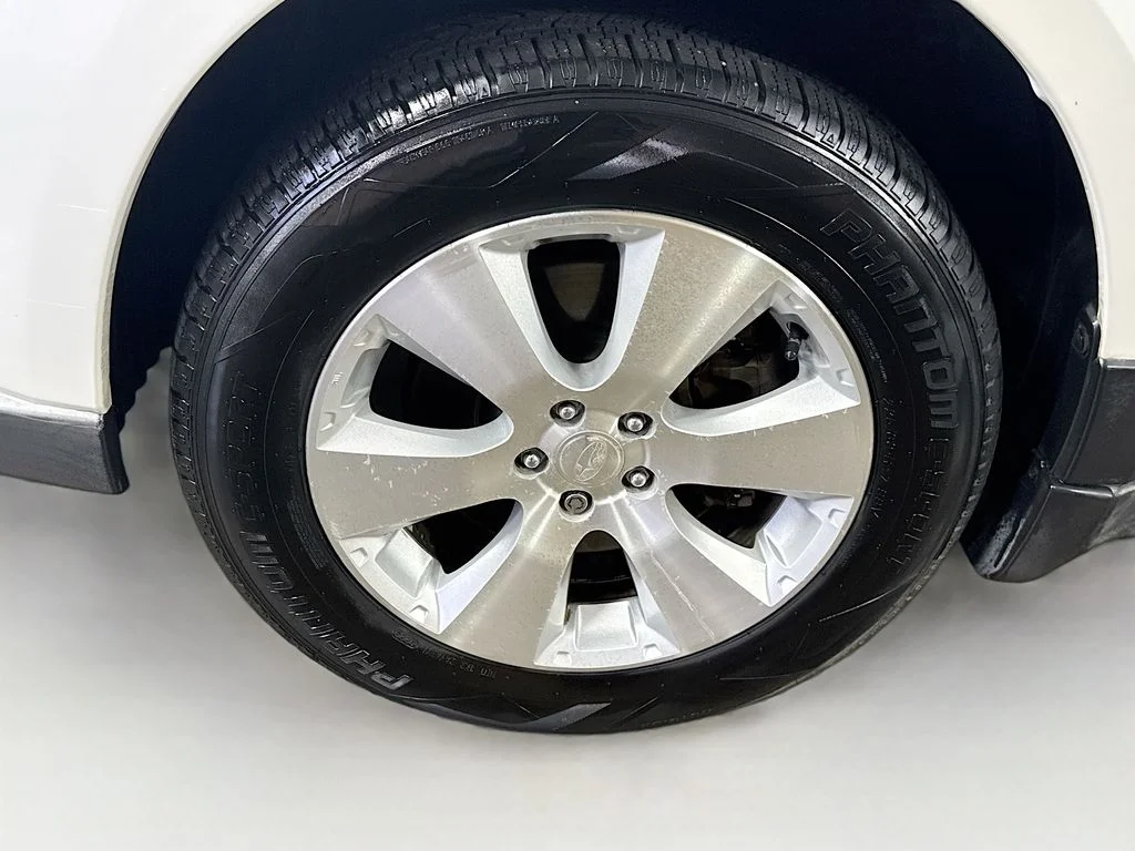 Used 2010 White Subaru 3.6R image 40