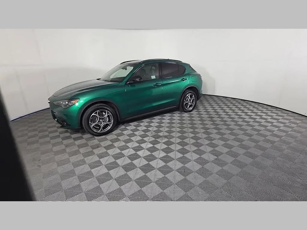 2025 Alfa Romeo Stelvio Base - Photo 36