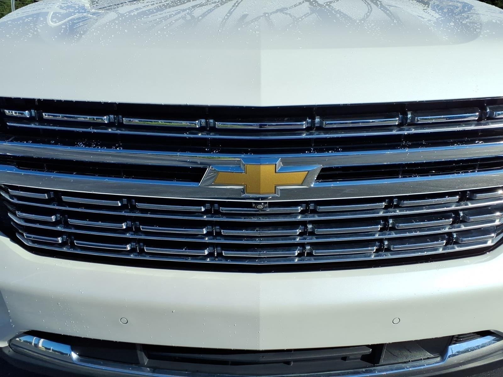 Used 2024 Iridescent Pearl Tricoat Chevrolet Premier image 18