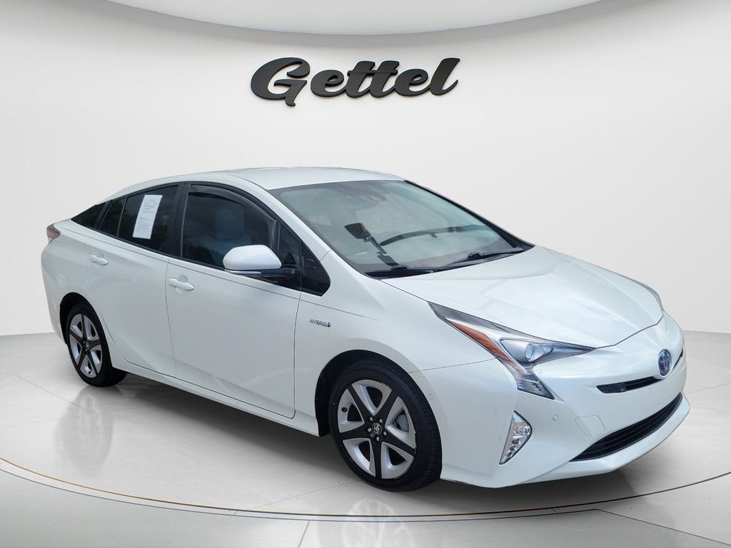 Certified Used 2017 White Toyota Four Touring image 3