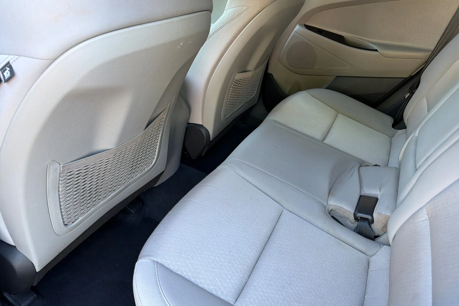 Used 2018 Gray Hyundai SEL image 9