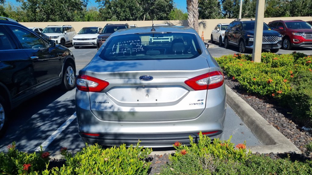 Used 2016 Silver Ford SE image 5