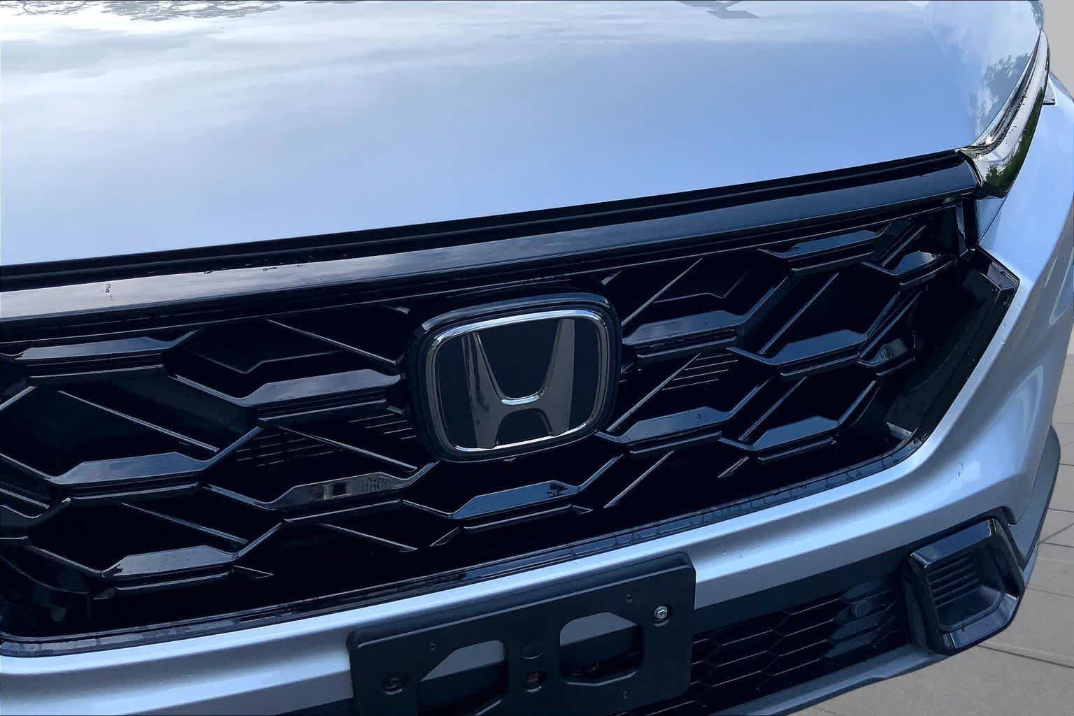Used 2024 Lunar Silver Metallic Honda Sport-L image 30