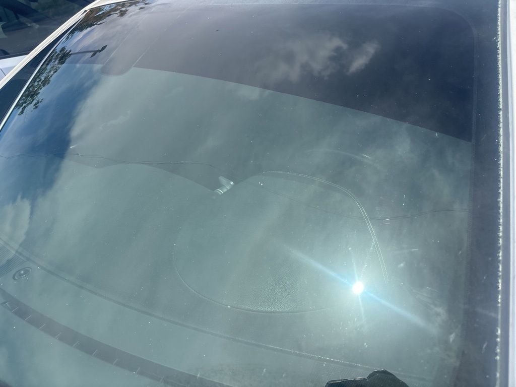 Used 2015 White Chrysler S image 4