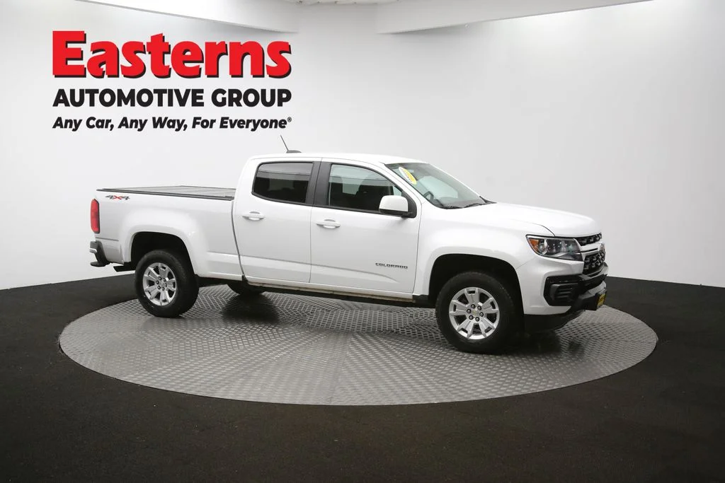 Used 2022 White Chevrolet LT image 45