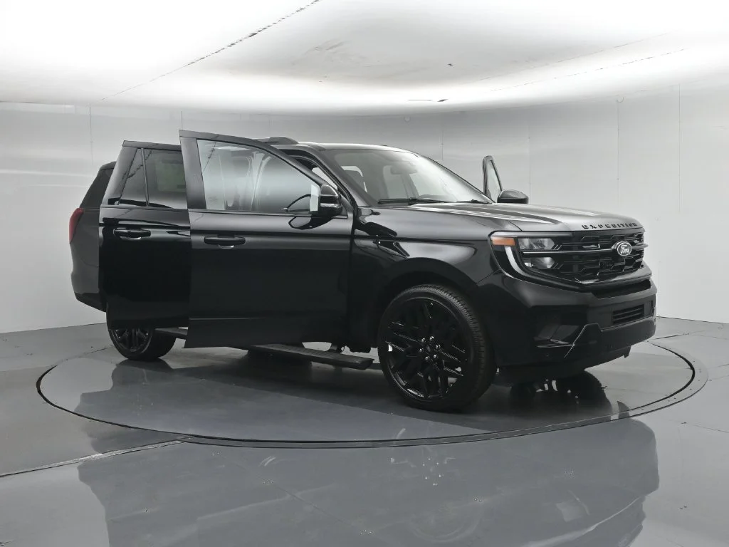 New 2027 Black Ford Platinum image 35