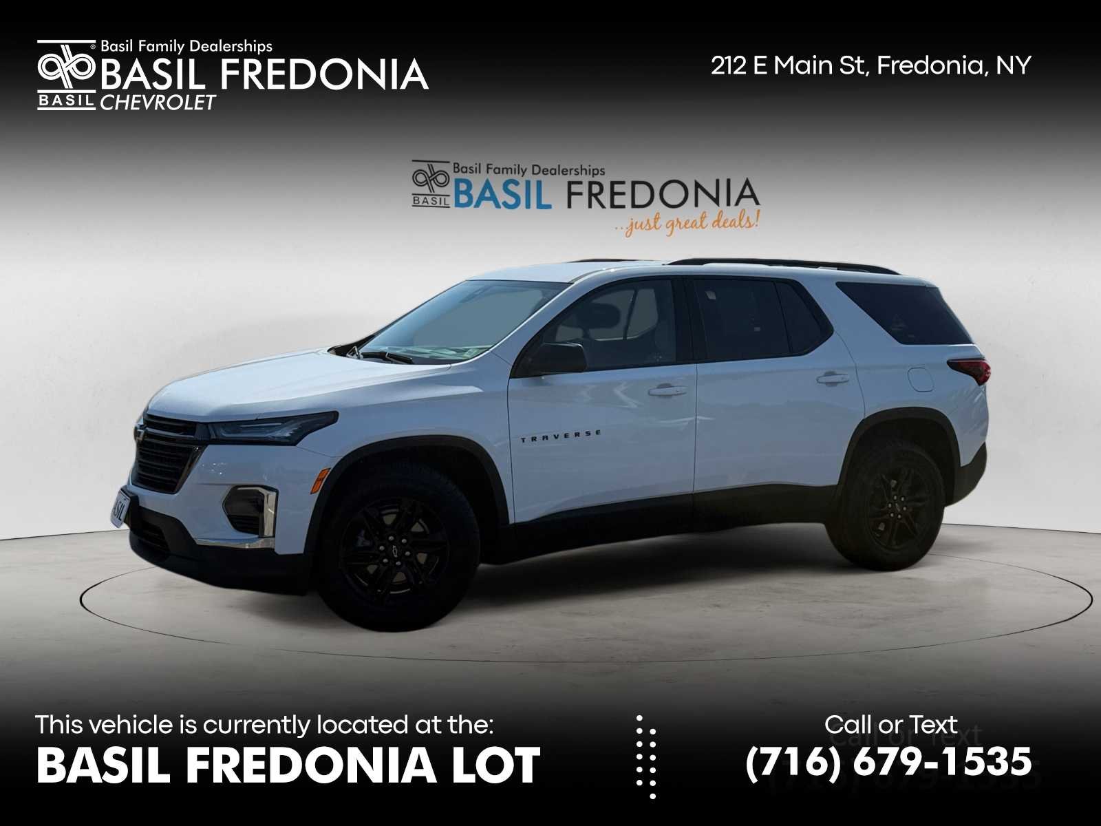 2022 Chevrolet Traverse AWD LS's photo