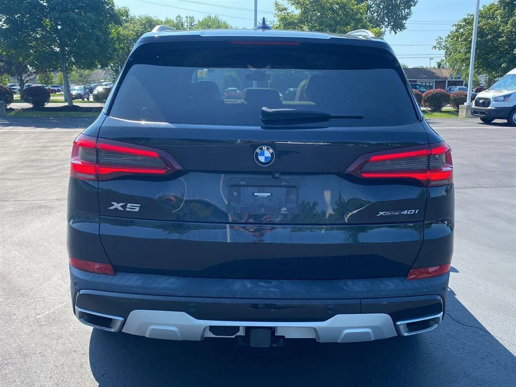 Used 2022 Black Sapphire Metallic BMW xDrive40i image 10