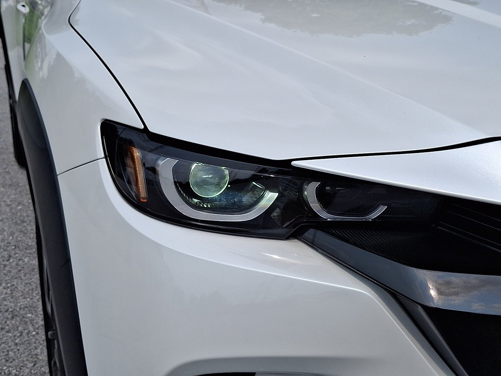 Used 2024 Wind Chill Pearl Mazda 2.5 S Premium Plus Package image 10