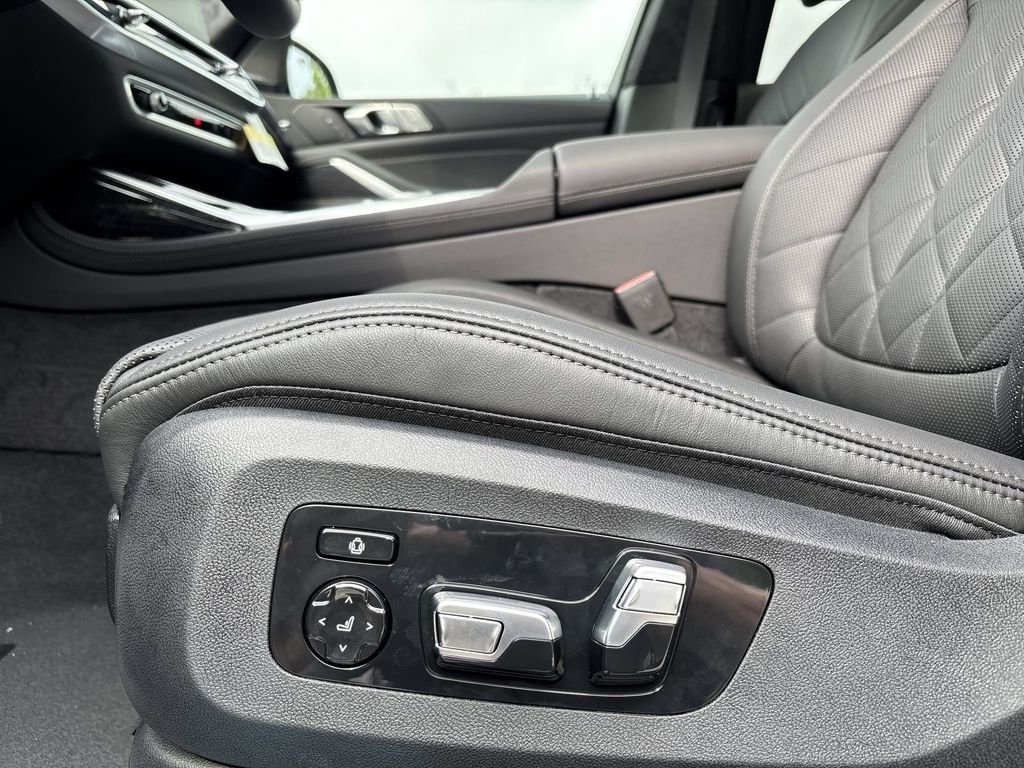 New 2027 Dravit Grey Metallic BMW xDrive40i image 14