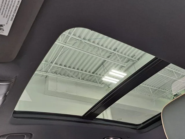 Used 2019 White Chevrolet Premier image 26