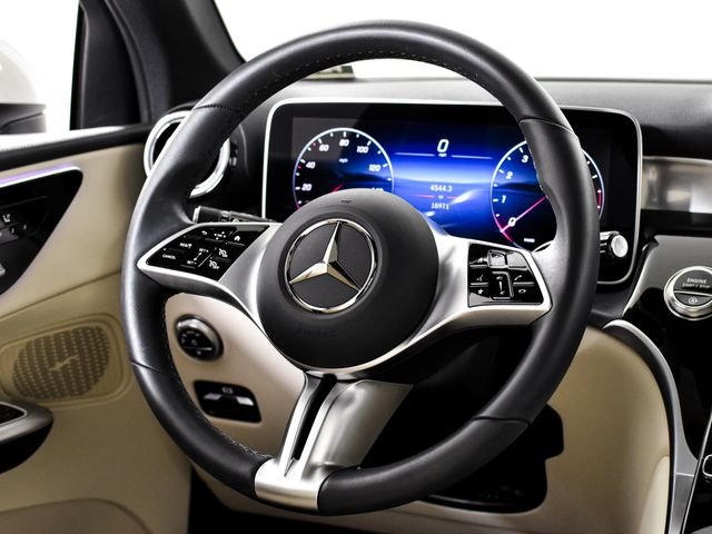 Certified Used 2025 White Mercedes-Benz GLC 300 image 23