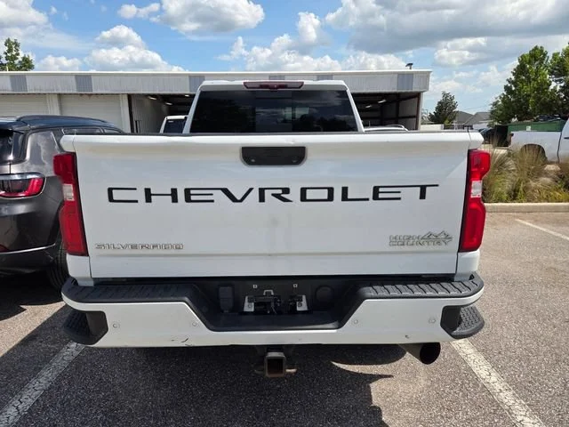 Used 2020 White Chevrolet High Country image 6