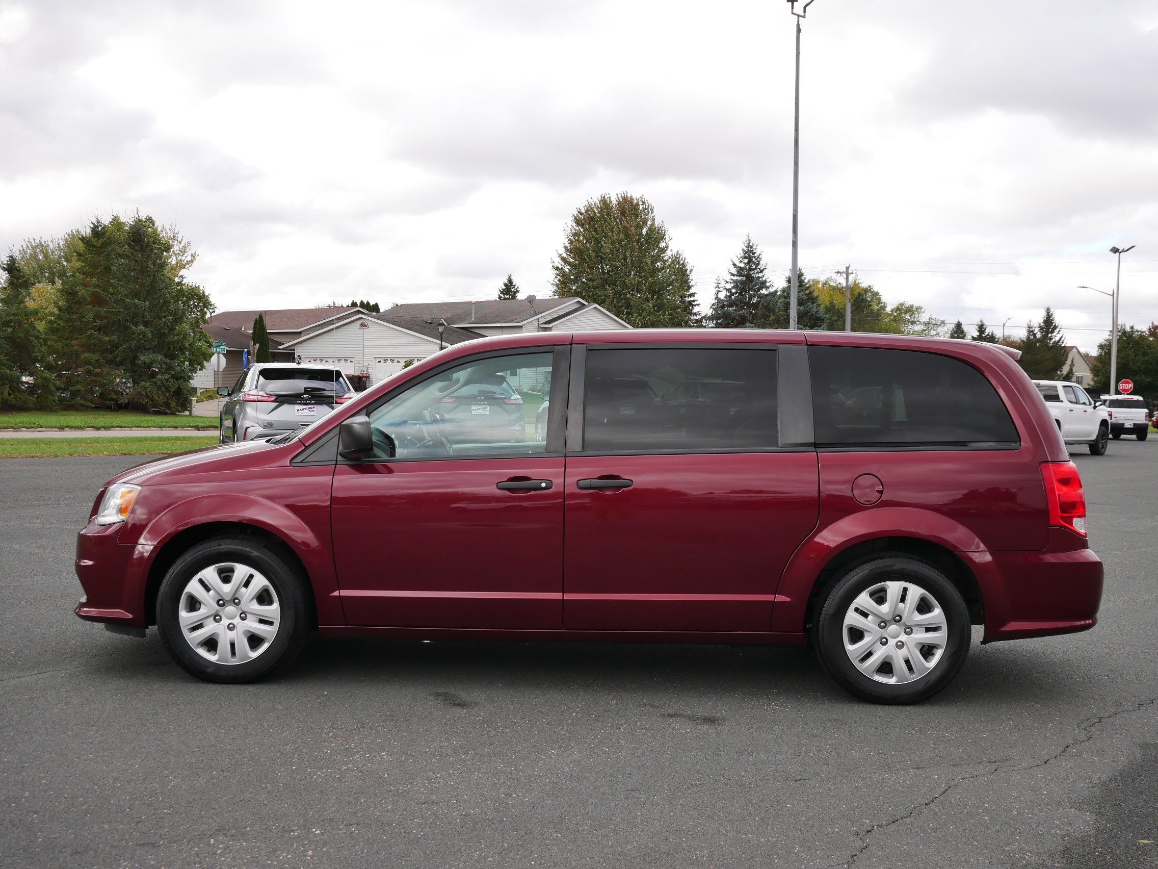 Used 2020 Dodge Grand Caravan SE with VIN 2C4RDGBG8LR171121 for sale in Hastings, Minnesota