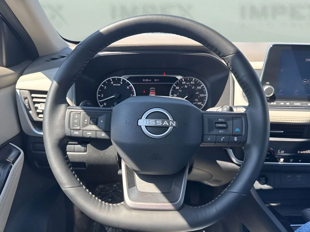 Used 2025 White Nissan SV image 13