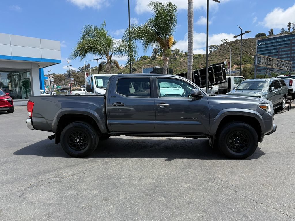 Used 2022 Gray Toyota SR5 image 6