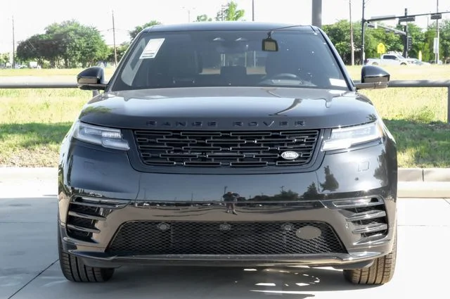New 2026 Santorini Black Metallic Land Rover Autobiography image 5