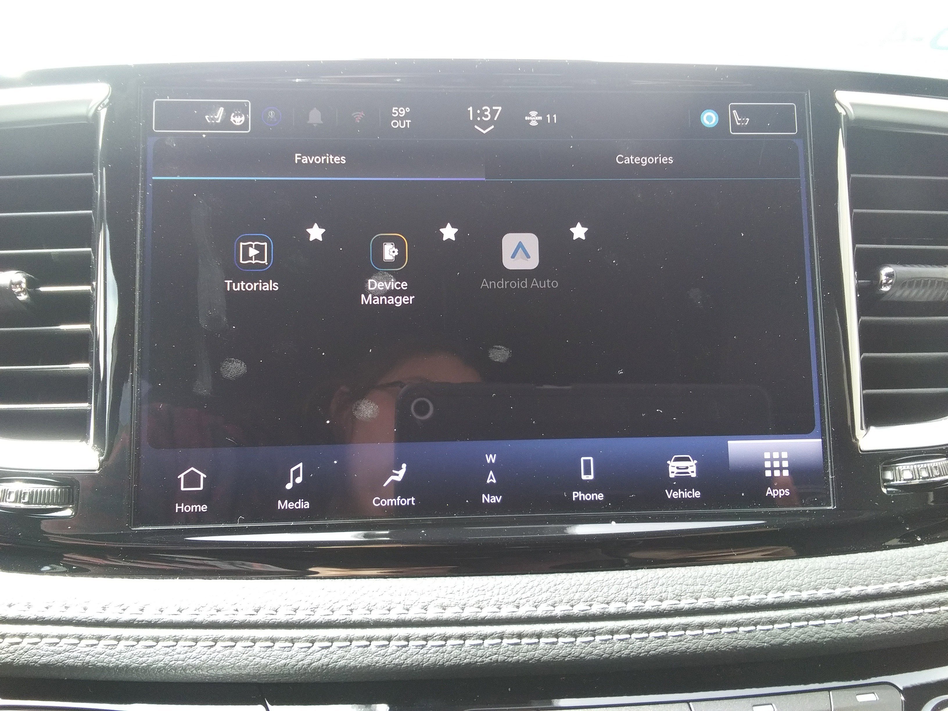 New 2026 Diamond Black Crystal Pearl-Coat Exterior Paint Chrysler Limited image 32