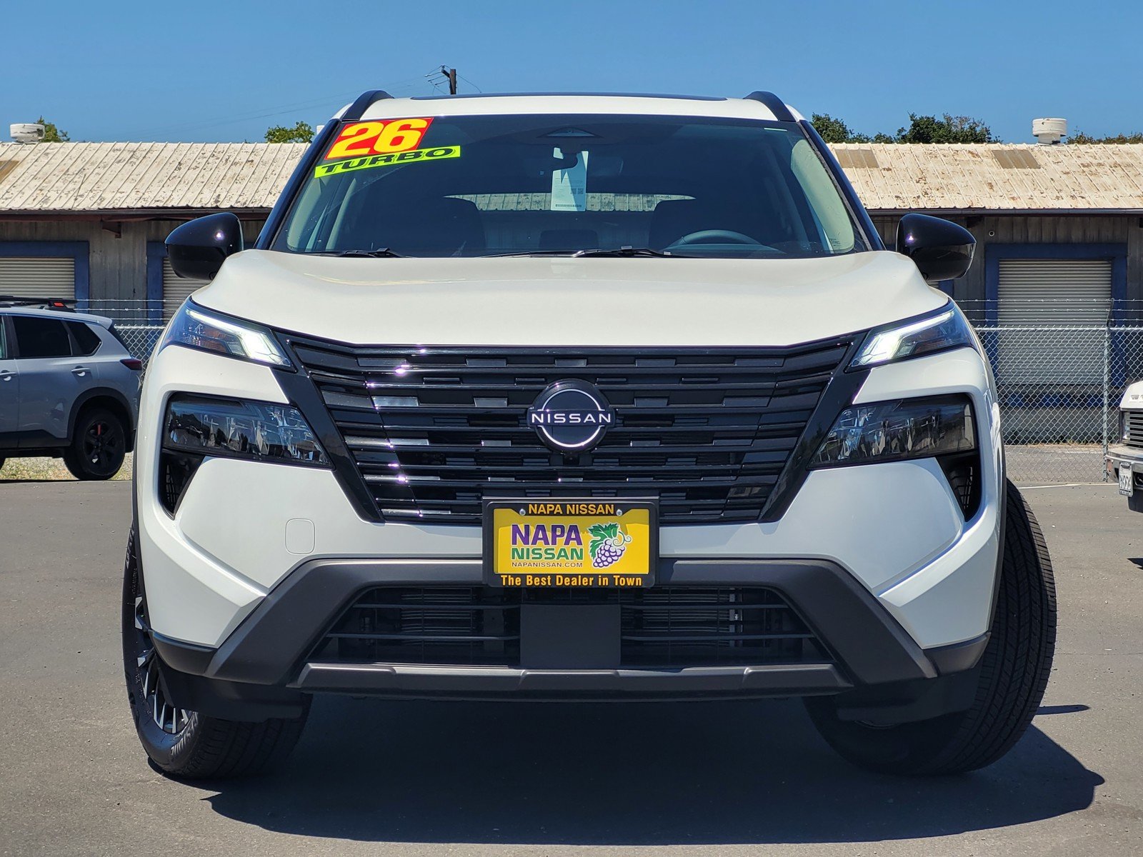 New 2026 Everest White Pearl Tricoat Nissan Dark Armor image 2