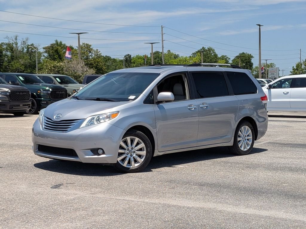 2011 Toyota Sienna Limited V6 AWD 7-Passenger's photo