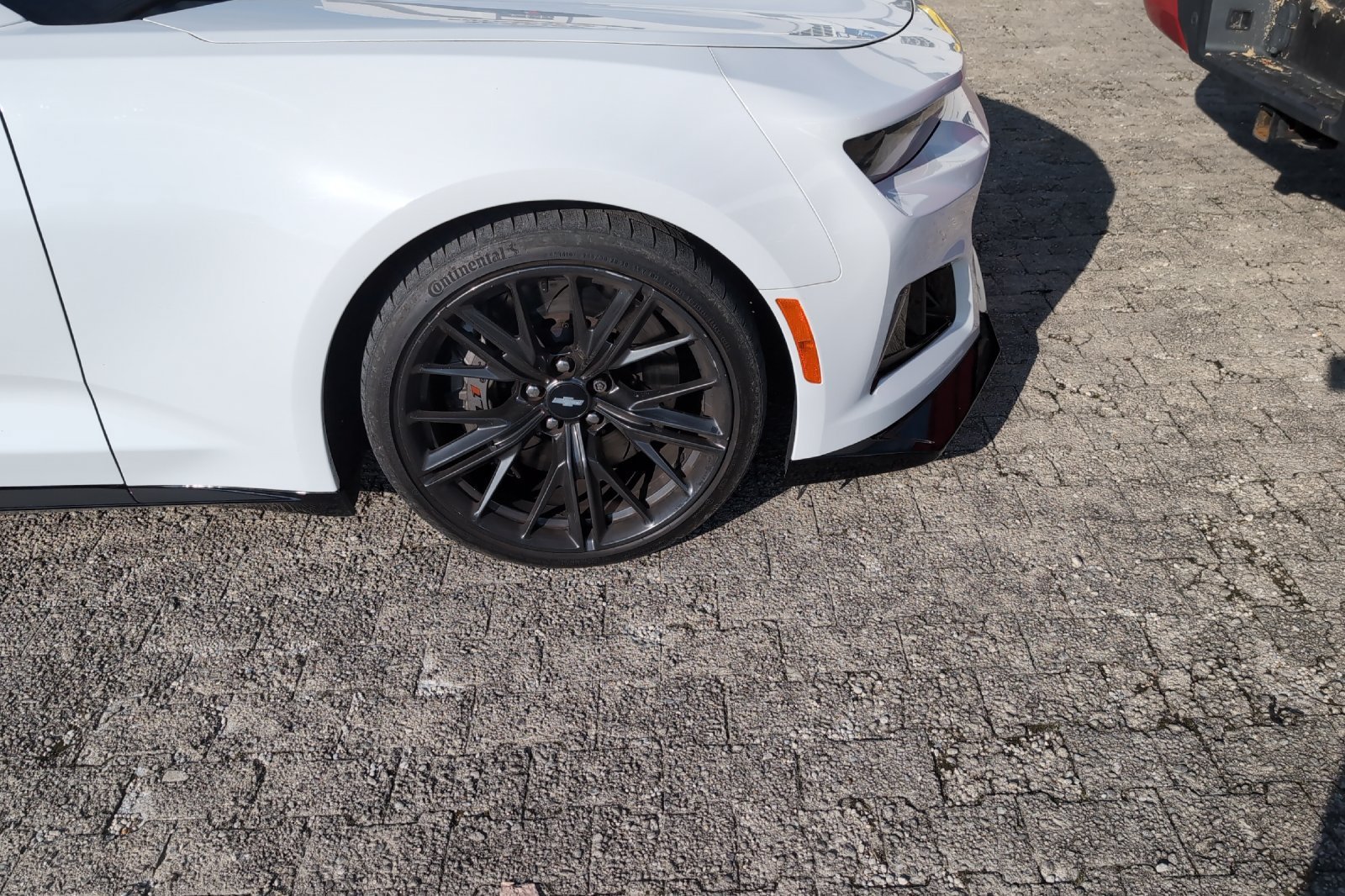 Used 2018 SUMMIT WHITE Chevrolet ZL1 image 4