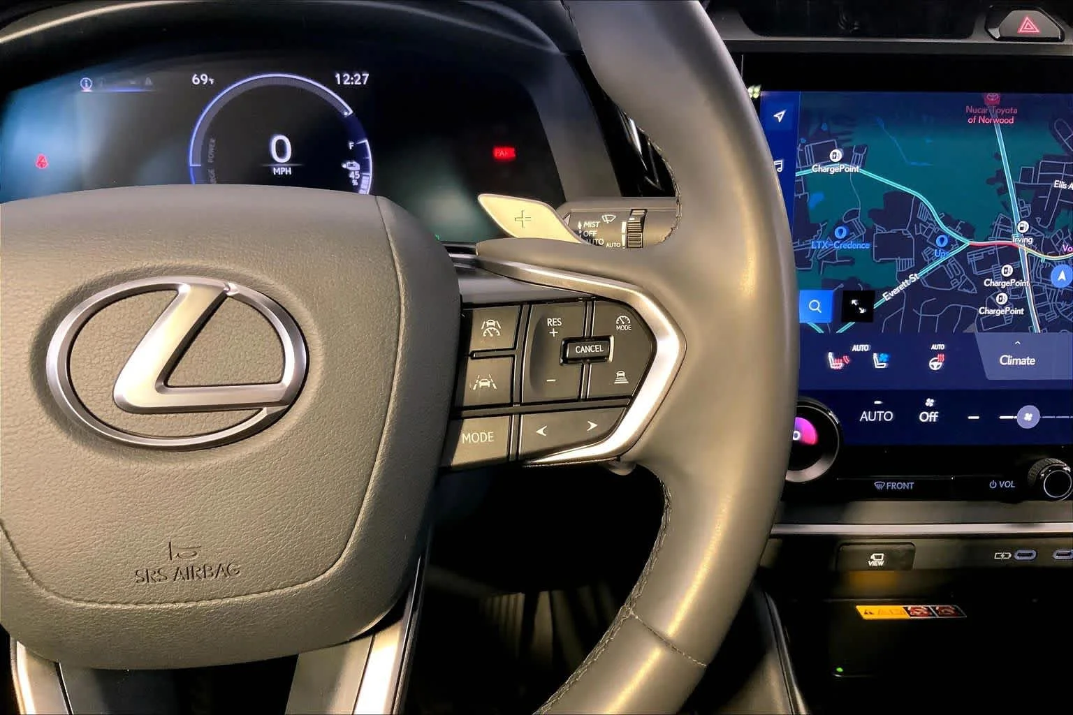 Used 2025 Eminent White Pearl Lexus Premium image 24