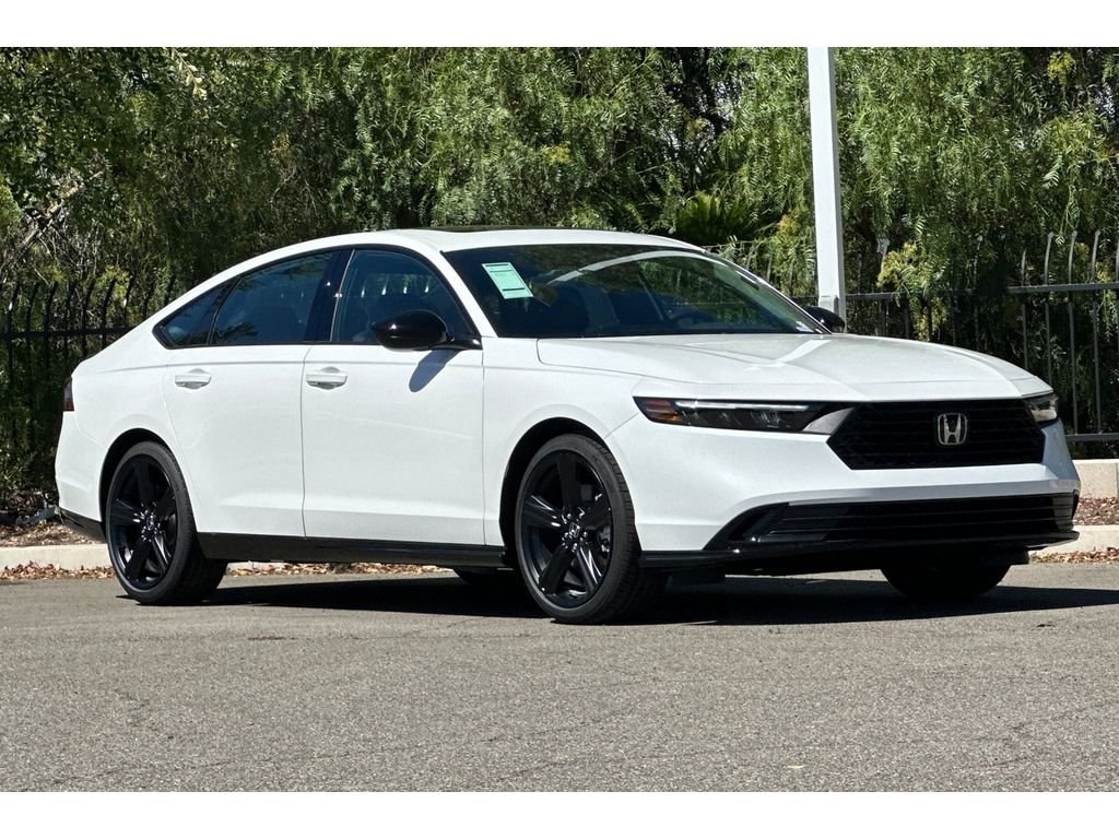 New 2026 Platinum White Pearl Honda Sport-L image 2