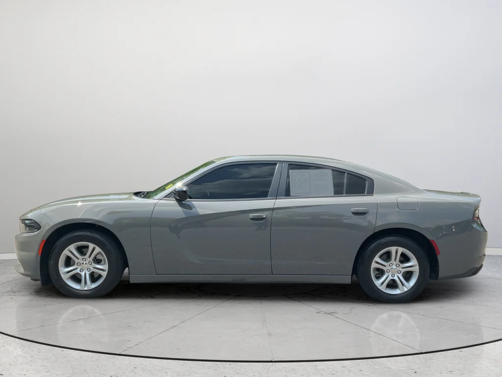 Used 2023 Gray Dodge SXT image 10