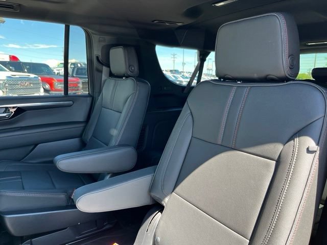 2026 Chevrolet Suburban RST - Photo 19