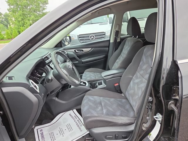 Used 2016 Black Nissan SV image 22